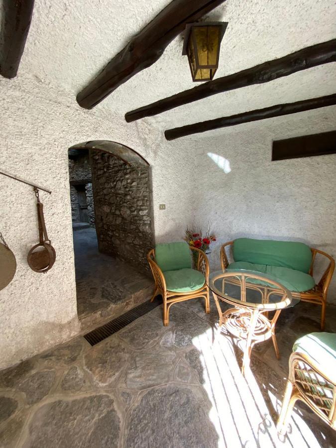 Independent Stone House With Lake View Musso Luaran gambar