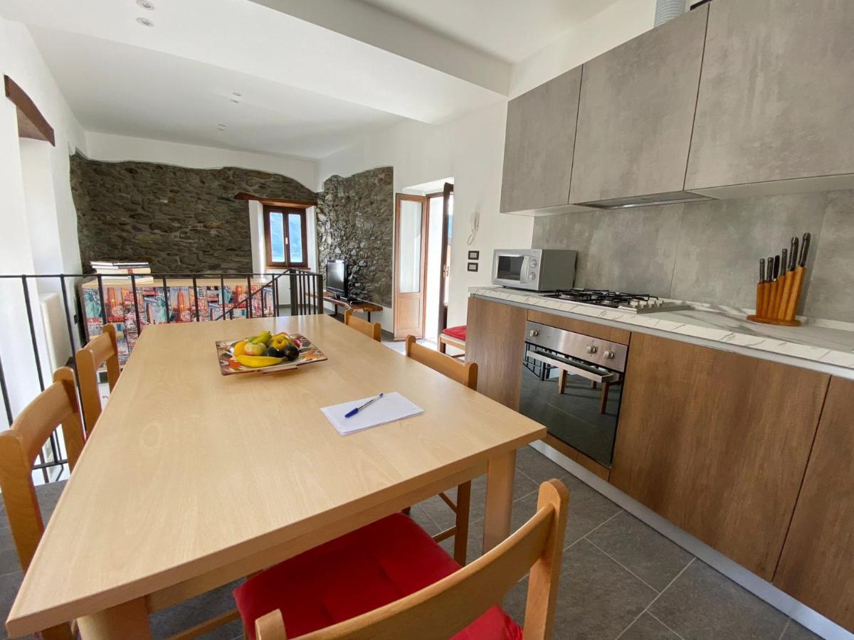 Independent Stone House With Lake View Musso Luaran gambar