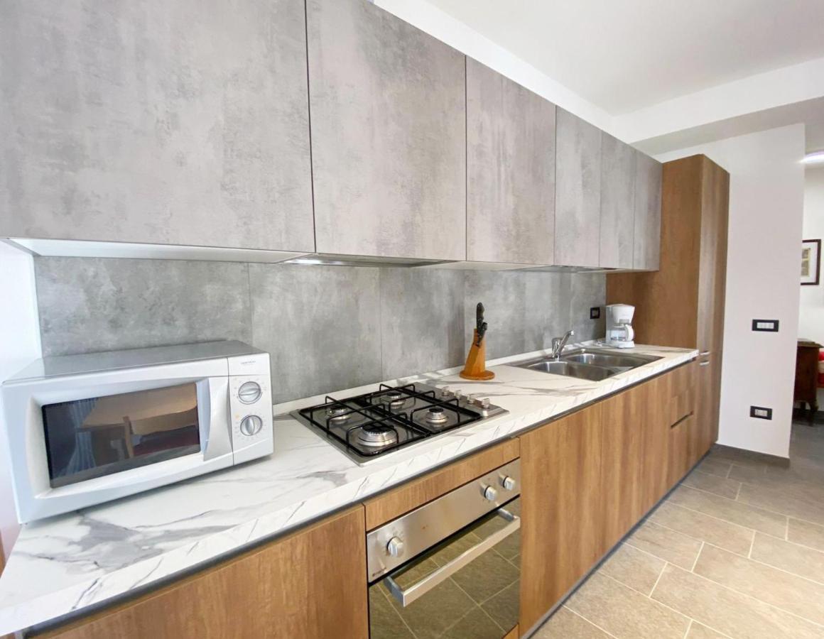 Independent Stone House With Lake View Musso Luaran gambar