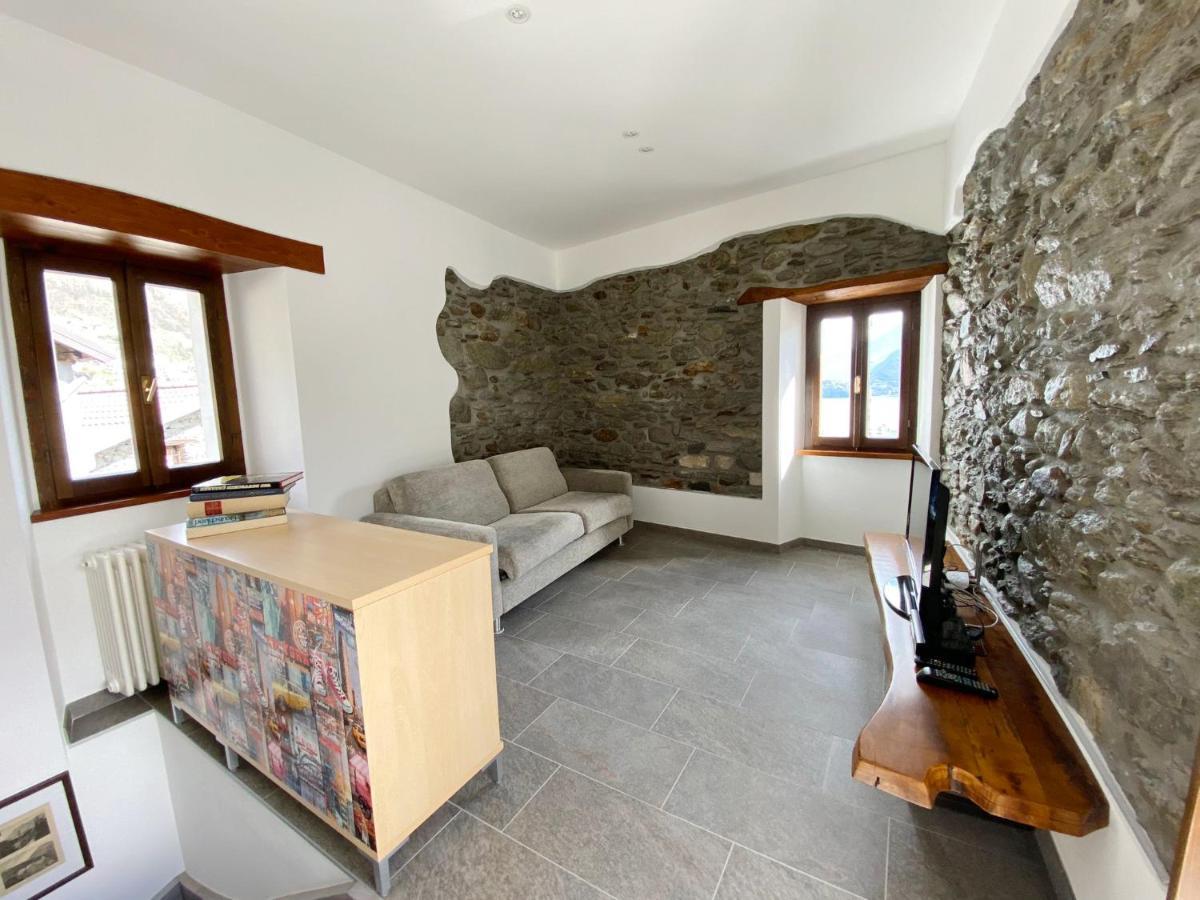 Independent Stone House With Lake View Musso Luaran gambar