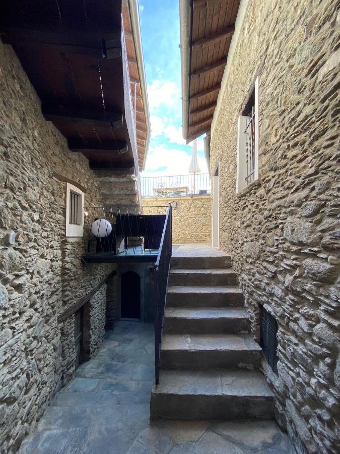 Independent Stone House With Lake View Musso Luaran gambar